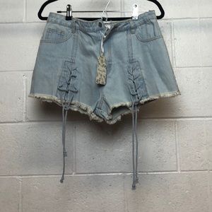 HONEY BELLE Jean shorts (brand new)